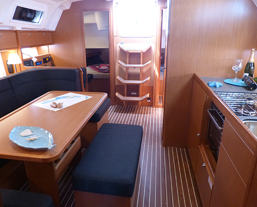 Photo #6 - Bavaria Cruiser 41 - 3 cab. (Xenia) en Procida - 34770