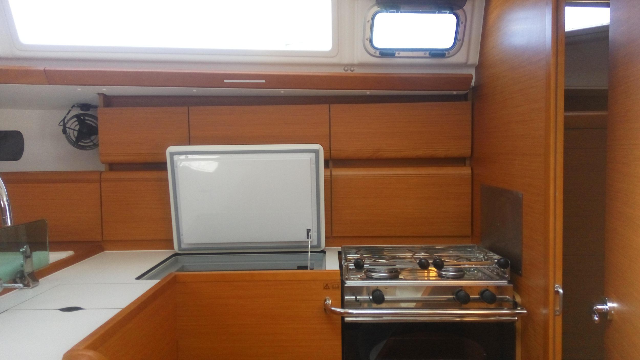 Photo #6 - Sun Odyssey 449 (Genesis) en Atenas - 34771