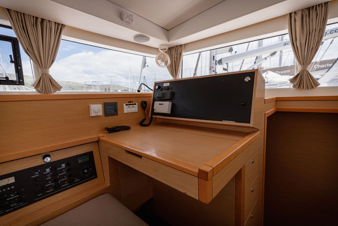 Photo #24 - Lagoon 400 S2 - 4 + 2 cab. (Giselle) en Trogir - 34776