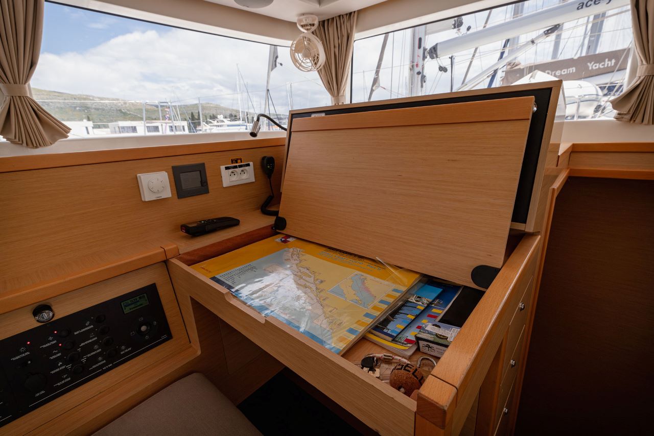 Photo #25 - Lagoon 400 S2 - 4 + 2 cab. (Giselle) en Trogir - 34776
