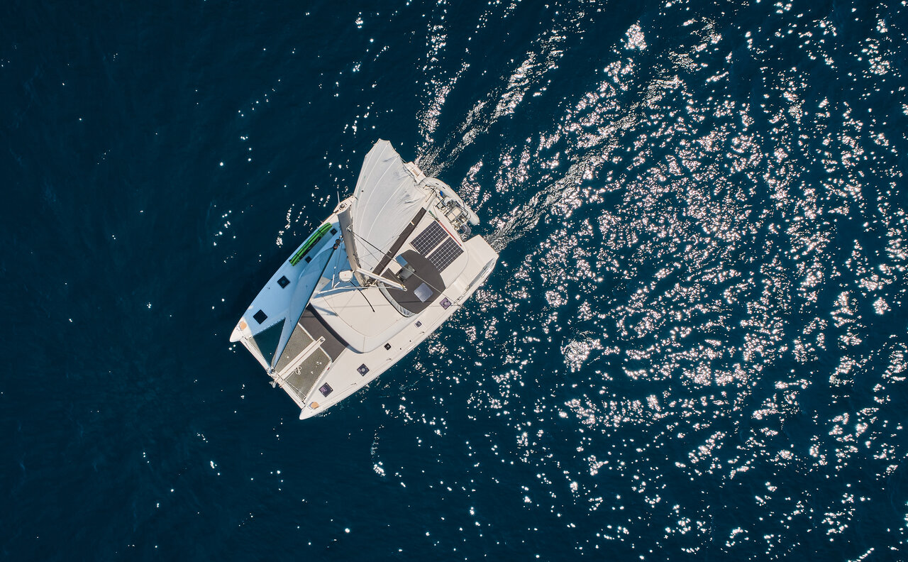 Photo #6 - Lagoon 42 - 3 + 1 cab. (Aura) in Split - 34777