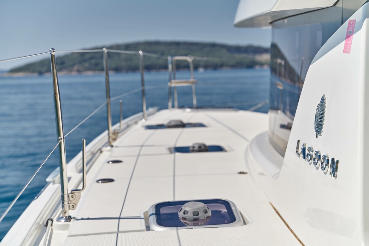 Photo #12 - Lagoon 42 - 3 + 1 cab. (Aura) in Split - 34777