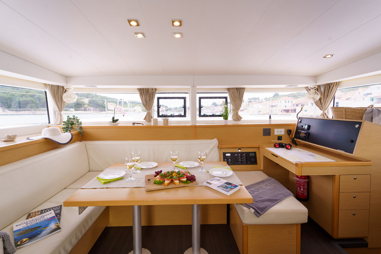 Photo #13 - Lagoon 400 S2 - 4 + 2 cab. (Miss Moneypenny) en Sibenik - 34795