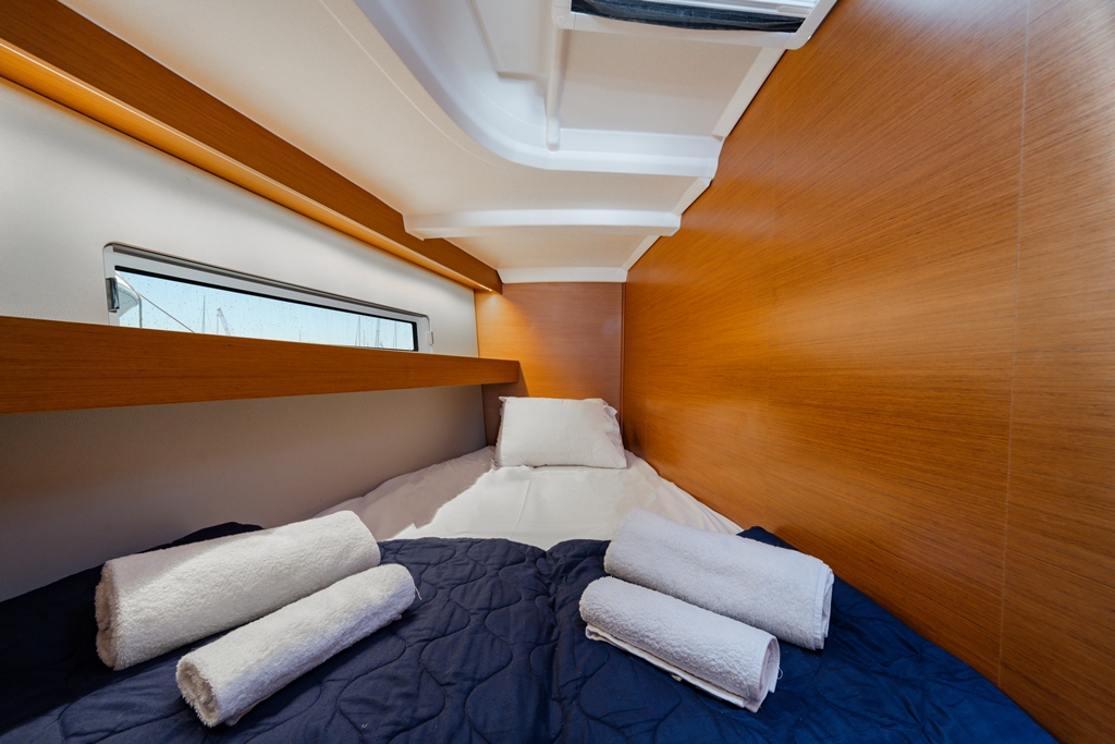 Photo #10 - Sun Odyssey 440 (Amorgos) in Lavrion - 34858