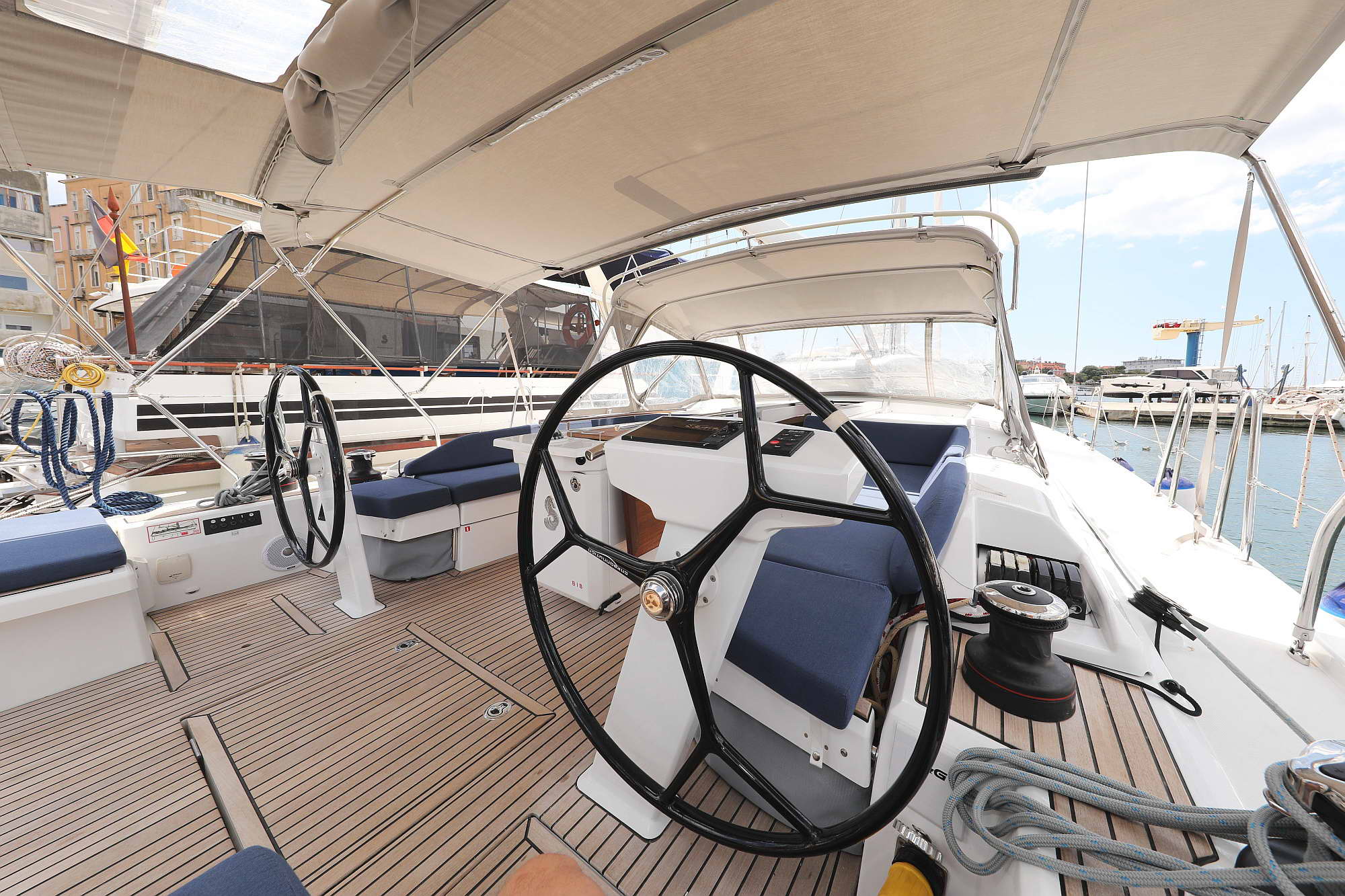 Photo #8 - Oceanis 51.1 - 5 + 1 cab. (ECONOMY) en Zadar - 34931