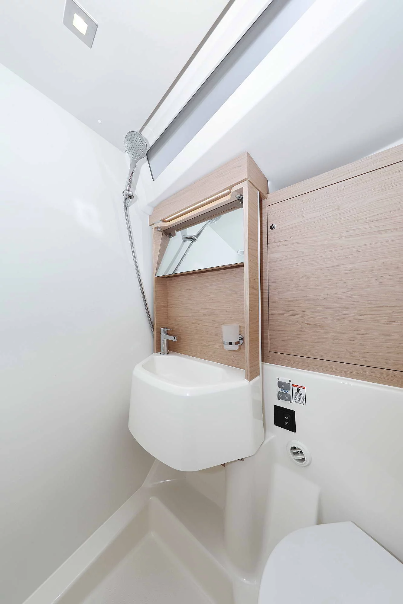 Oceanis 51.1 - 5 + 1 cab. (ECONOMY)  - 21