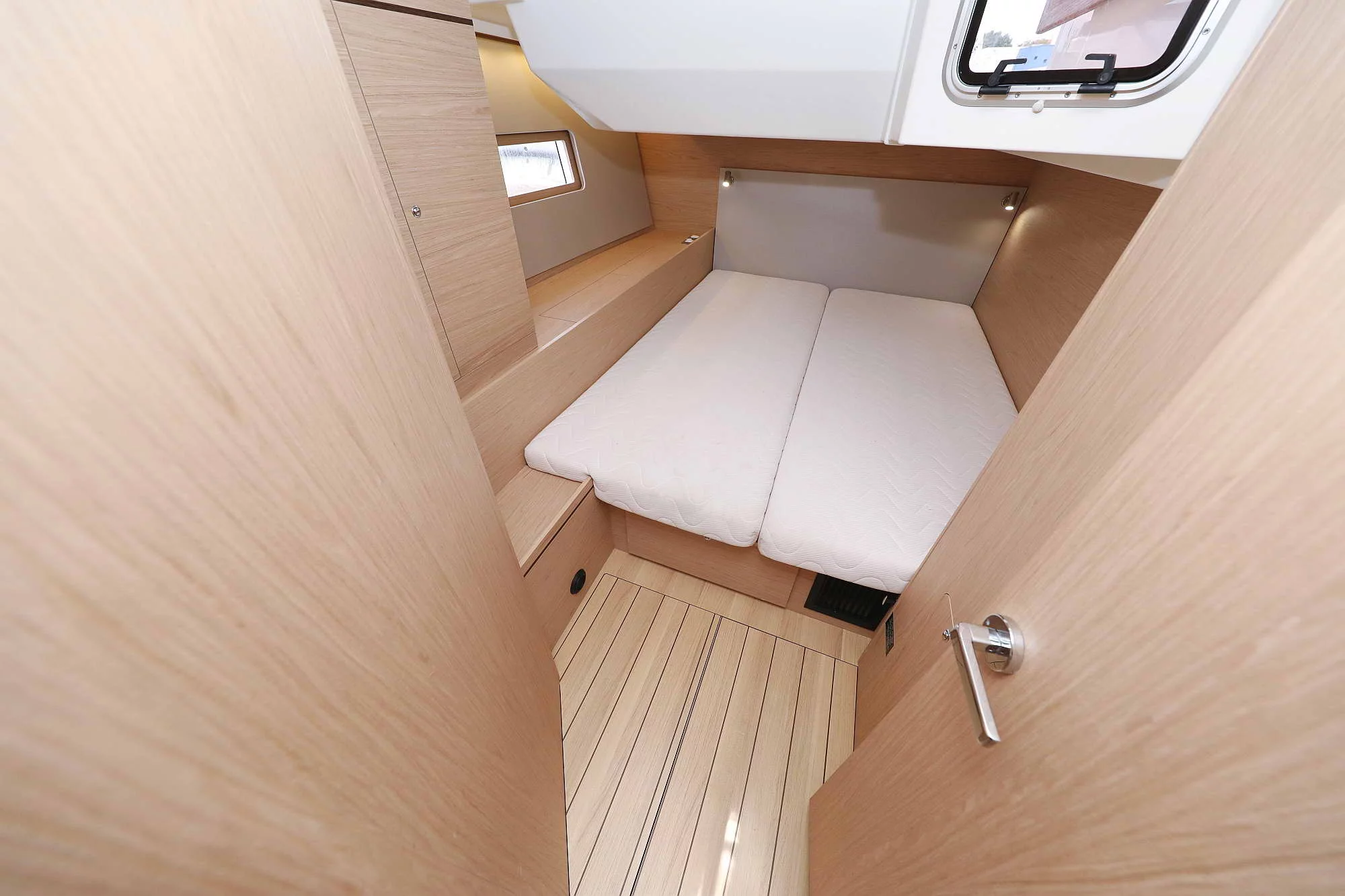 Oceanis 51.1 - 5 + 1 cab. (ECONOMY)  - 24