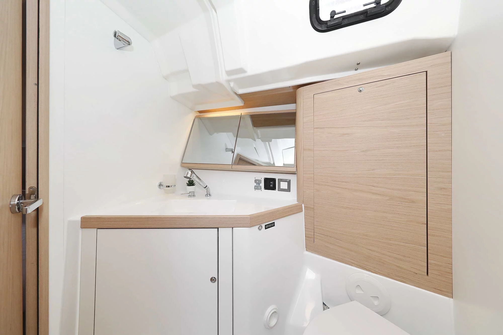 Oceanis 46.1 (ECONOMY)  - 17