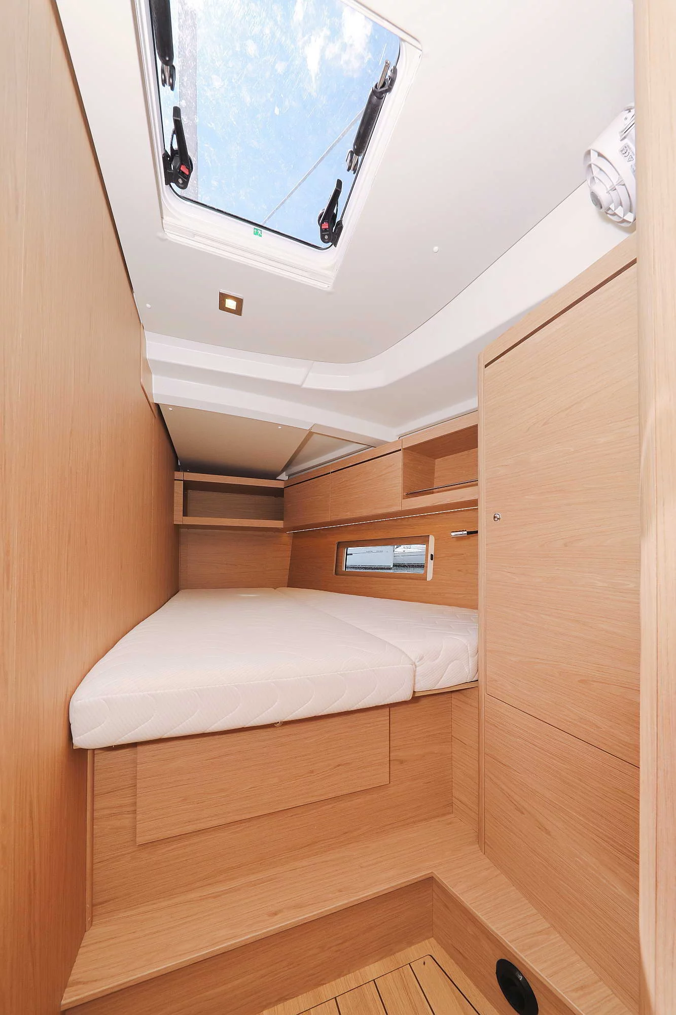 Oceanis 46.1 (ECONOMY)  - 21