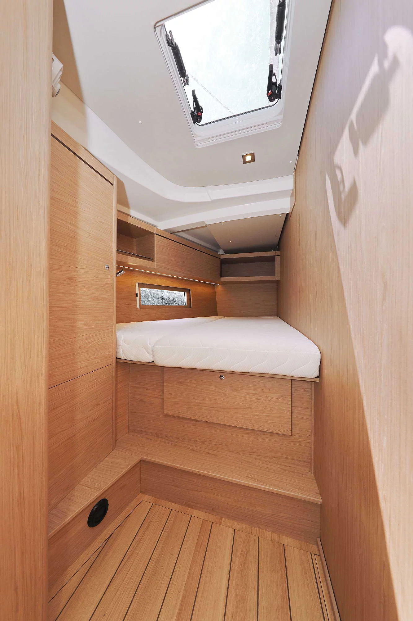 Oceanis 46.1 (ECONOMY)  - 23