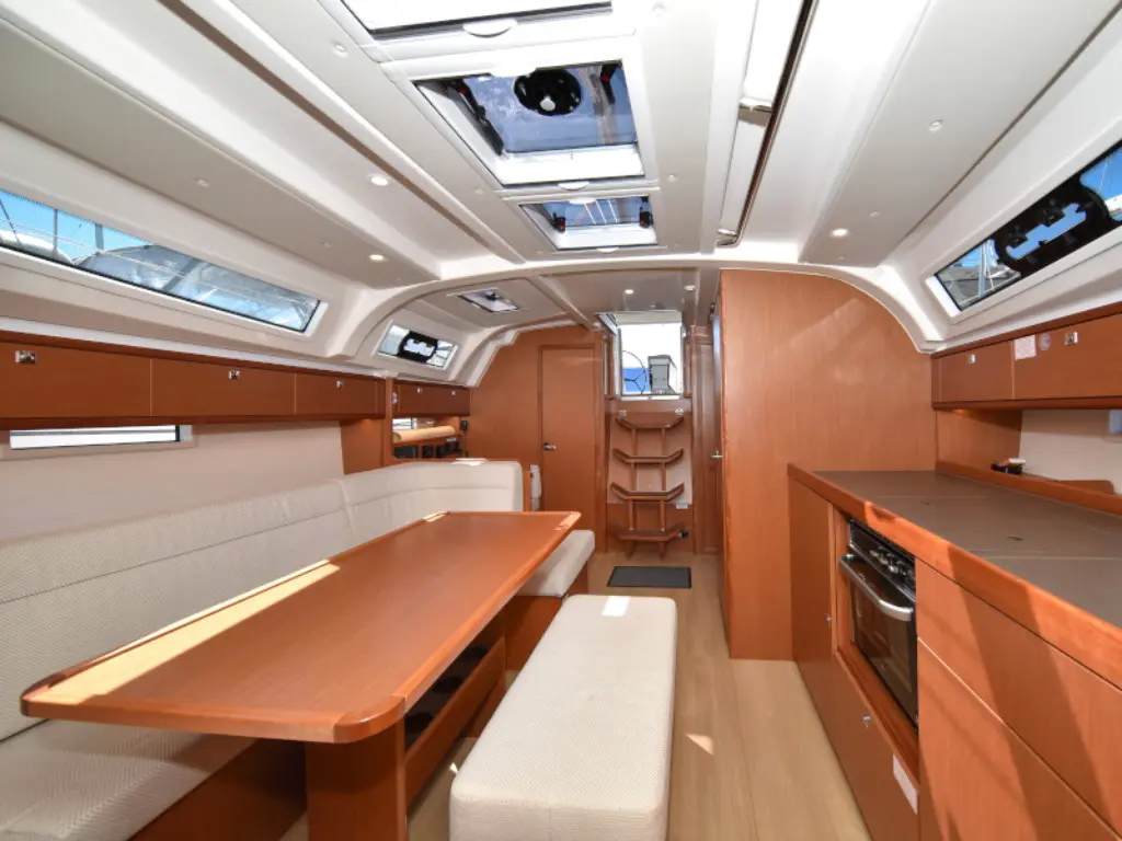 Photo #11 - Bavaria Cruiser 41 - 3 cab. (CLASS) in Zadar - 34937