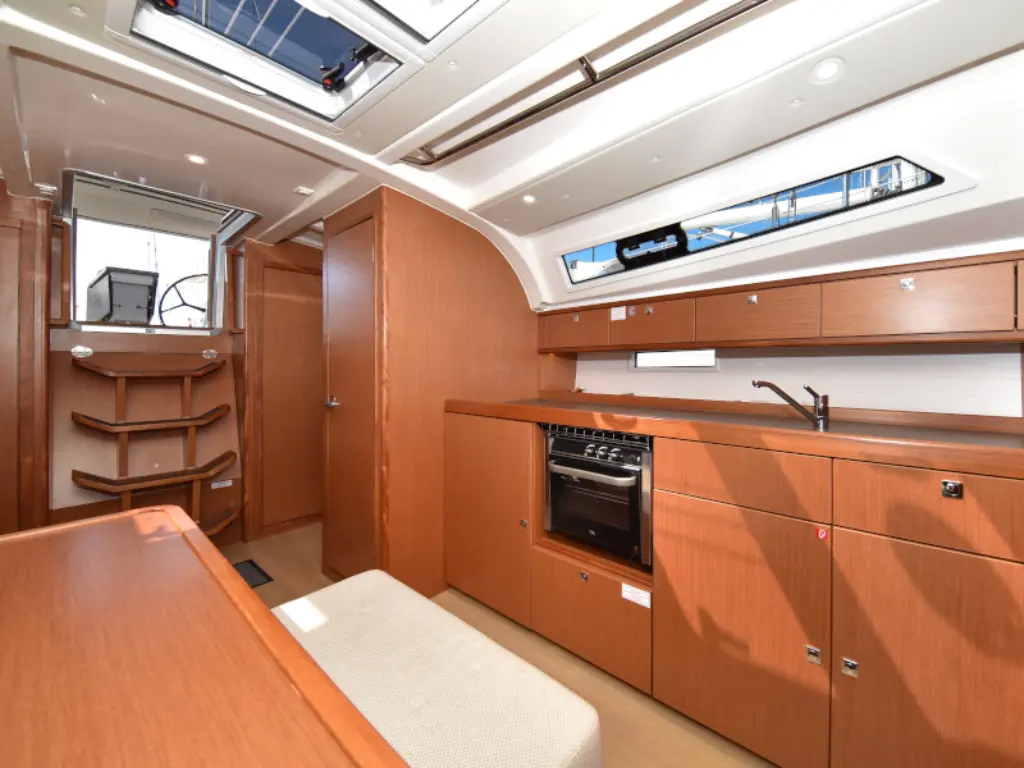 Photo #14 - Bavaria Cruiser 41 - 3 cab. (CLASS) in Zadar - 34937
