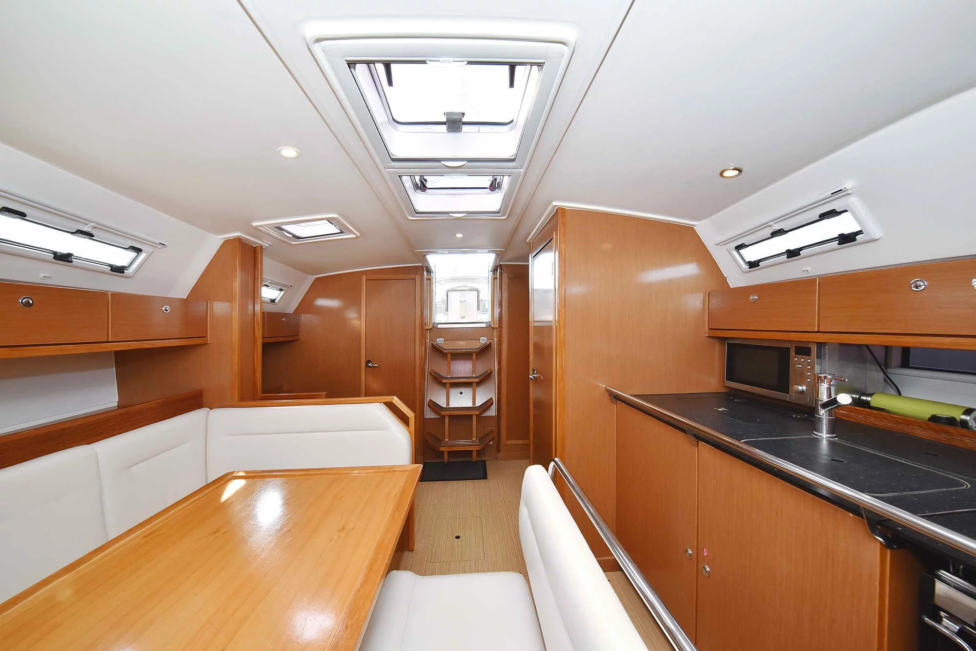Bavaria Cruiser 40 (ECONOMY)  - 13