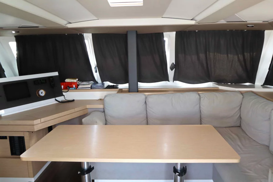 Fountaine Pajot Lucia 40 (CLASS)  - 8