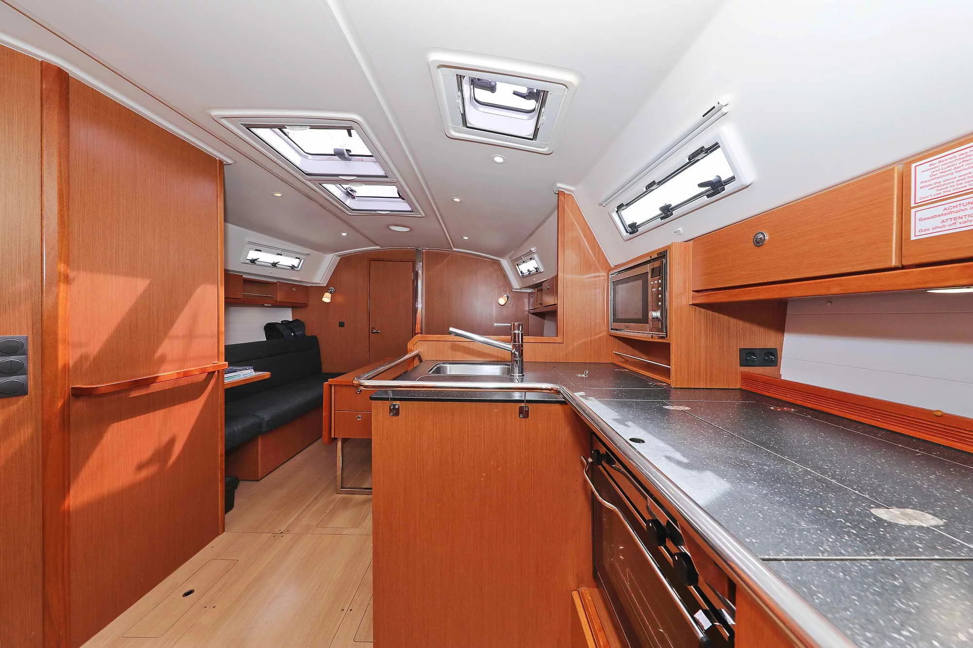 Bavaria Cruiser 36 (ECONOMY)  - 12