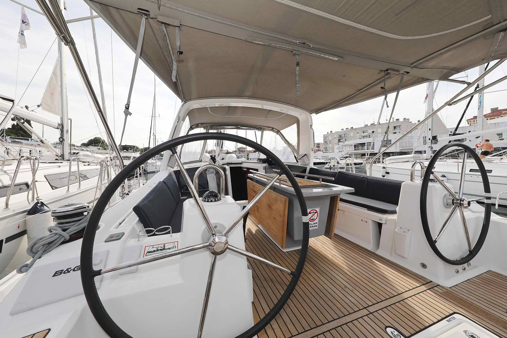 Oceanis 41.1 (ECONOMY)  - 8
