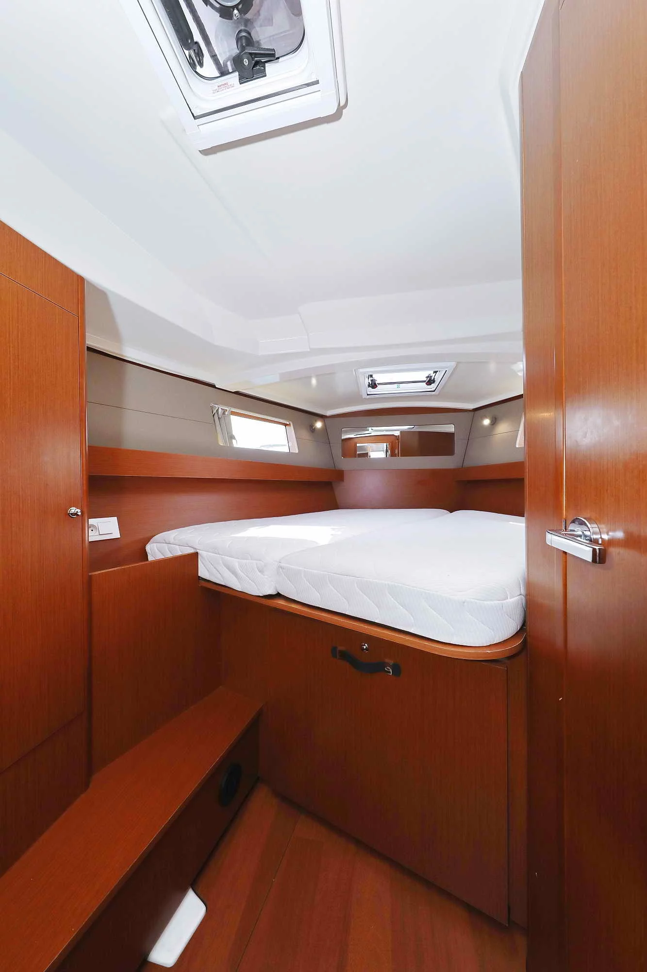 Oceanis 41.1 (ECONOMY)  - 23