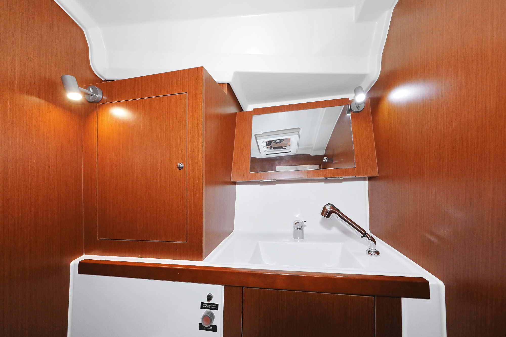 Photo #25 - Oceanis 41.1 (ECONOMY) in Zara - 34950