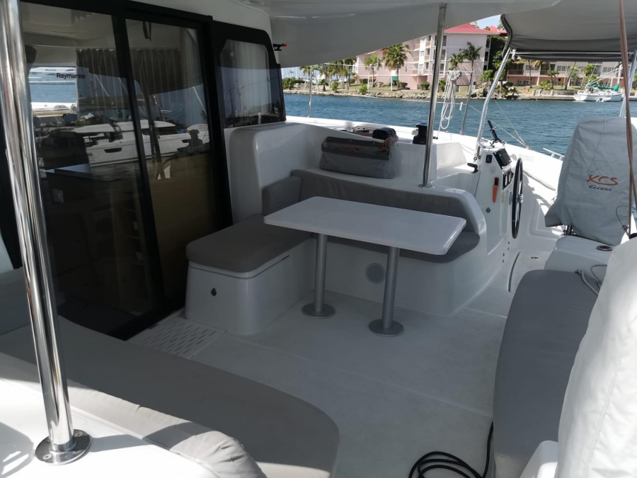 Photo #6 - Excess 11 - 4 + 1 + 1 cab. (CLASS) in Port de Plaisance - 34975