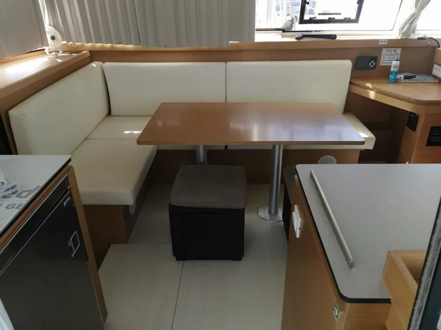 Excess 11 - 4 + 1 + 1 cab. (CLASS)  - 6