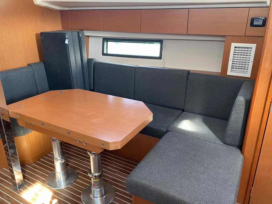 Bavaria C42 (PRESTIGE)  - 5