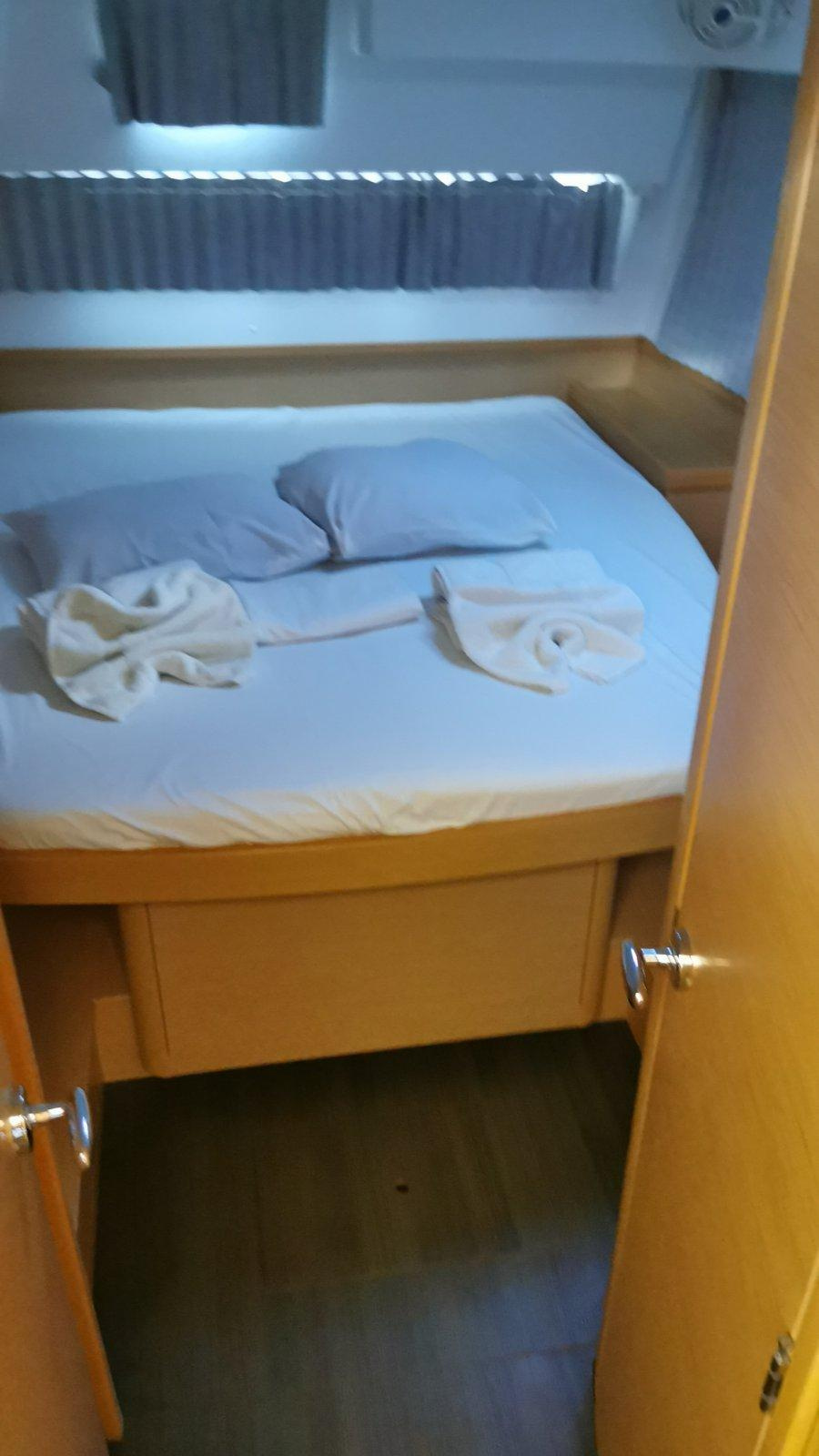 Photo #6 - Lagoon 42 - 4 + 2 cab. (ECONOMY) in Propriano - 35004