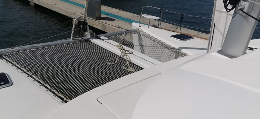 Photo #4 - Lagoon 380 - 4 cab. (ECONOMY) in Propriano - 35005