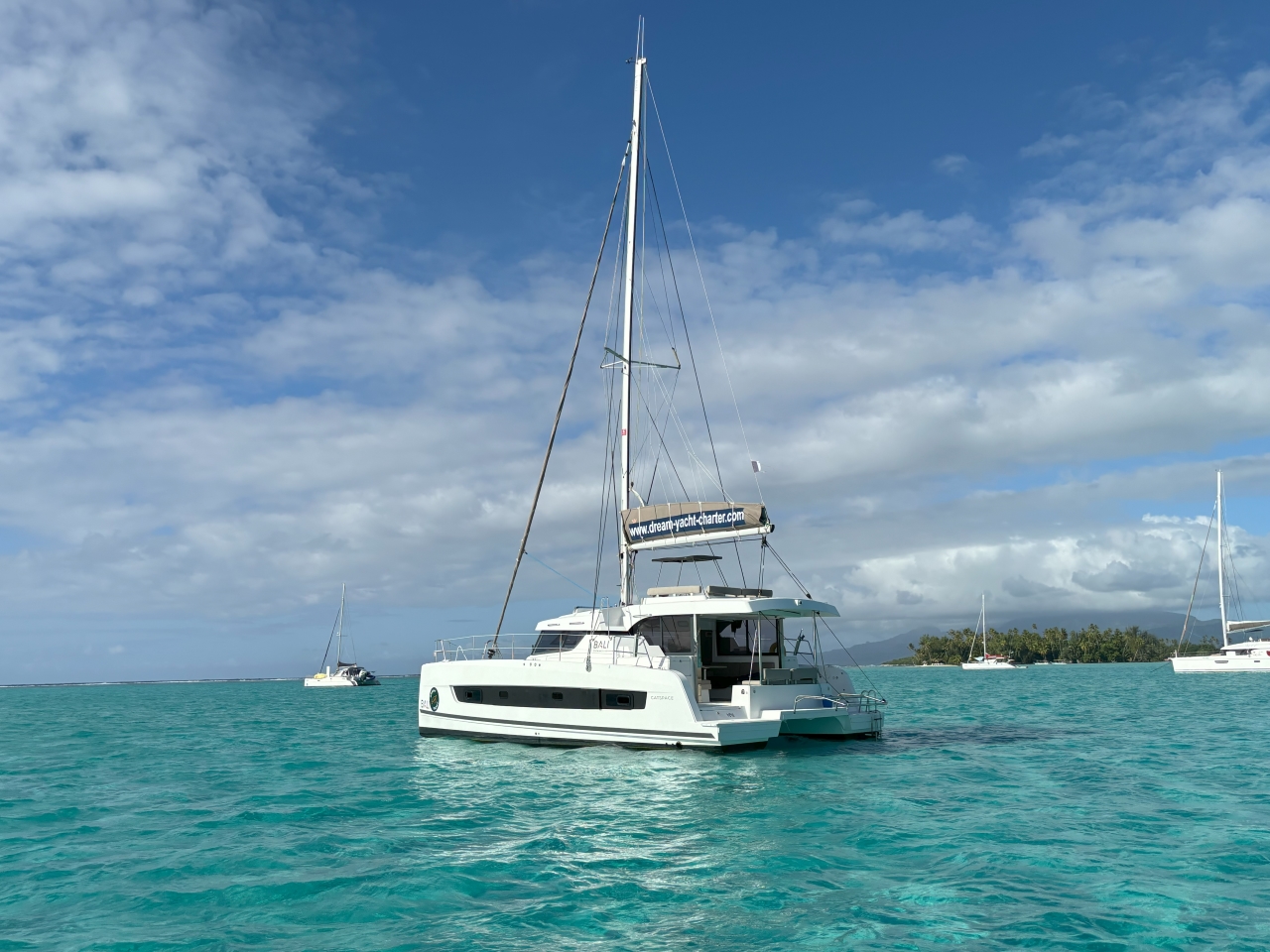 Photo #4 - Bali Catspace OW (PÜRRSEVERANCE) in Nassau - 35014