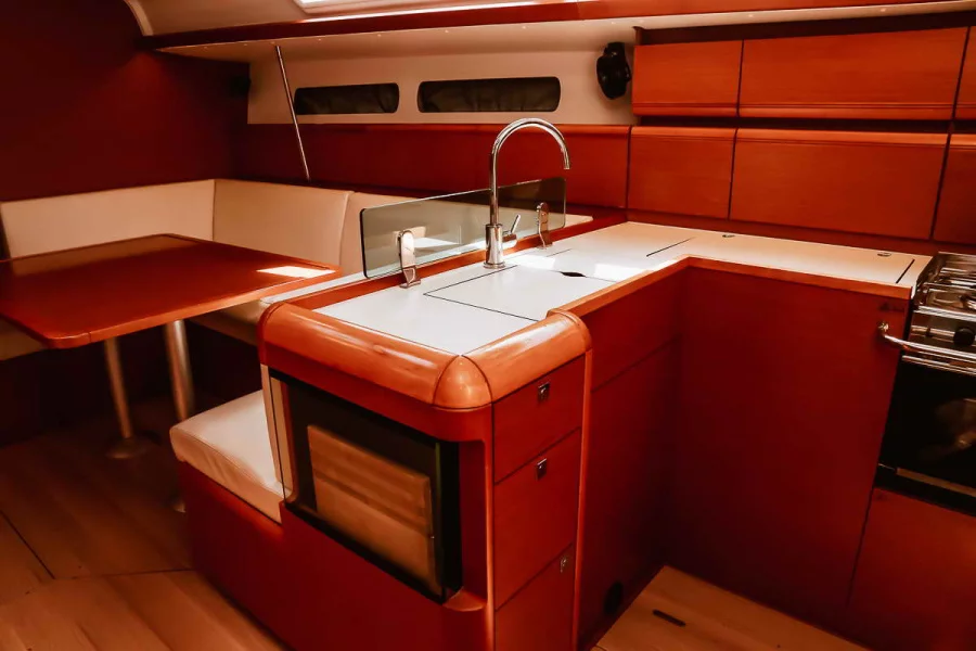 Sun Odyssey 449 (ECONOMY)  - 3
