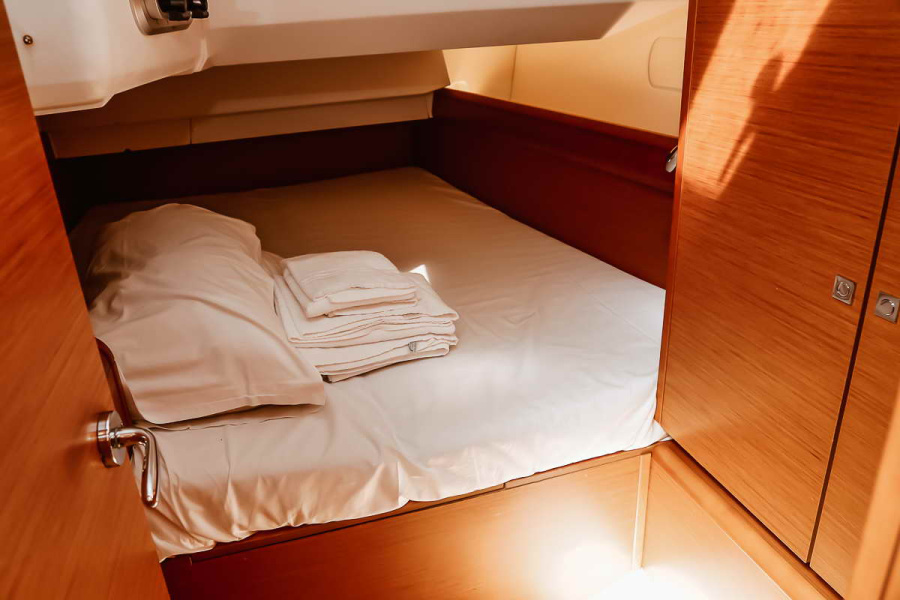 Photo #10 - Sun Odyssey 449 (ECONOMY) in Punta Ala - 35020