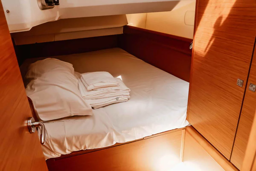 Sun Odyssey 449 (ECONOMY)  - 9