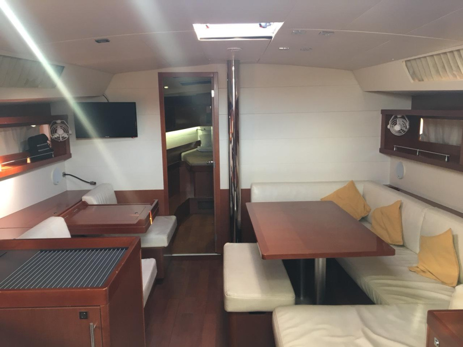 Photo #6 - Oceanis 45 - 3 cab. (ECONOMY) in Athens - 35048
