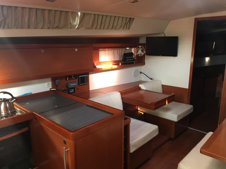 Photo #7 - Oceanis 45 - 3 cab. (ECONOMY) in Athens - 35048
