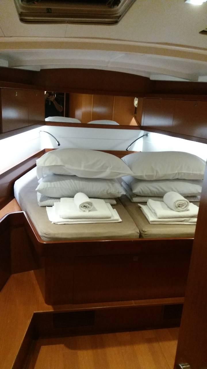 Photo #12 - Oceanis 45 - 3 cab. (ECONOMY) in Athens - 35048