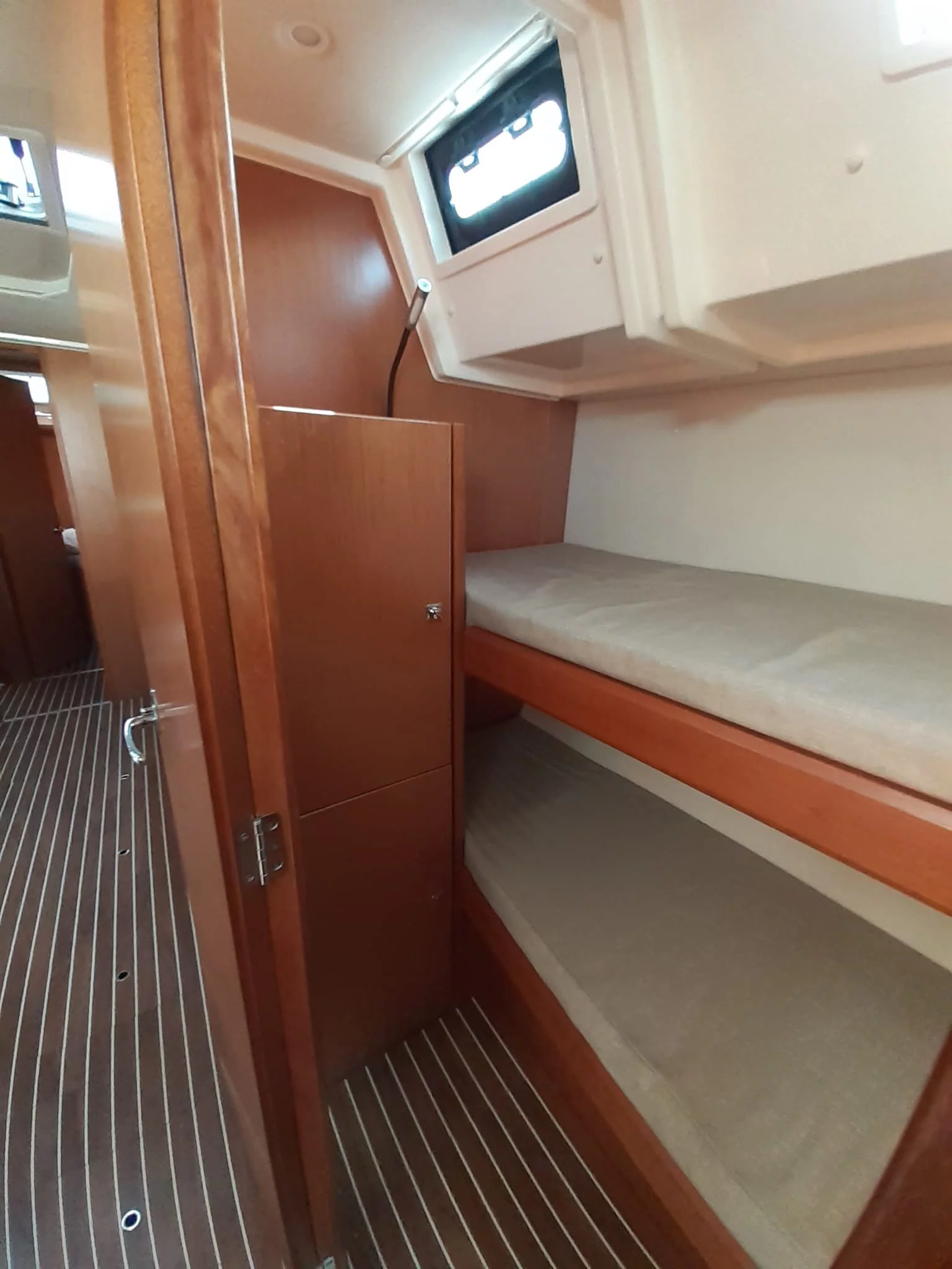 Bavaria C45 Holiday - 5 cab. (ECONOMY)  - 11