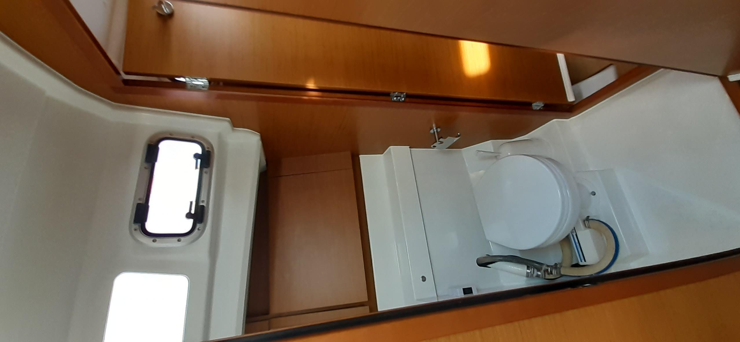 Photo #7 - Sun Odyssey 440 (ECONOMY) en Portisco - 35066