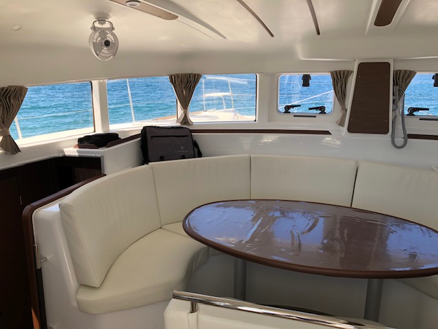 Photo #8 - Lagoon 380 - 4 cab. (ECONOMY) in Paros - 35069