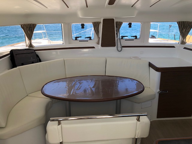 Photo #9 - Lagoon 380 - 4 cab. (ECONOMY) in Paros - 35069