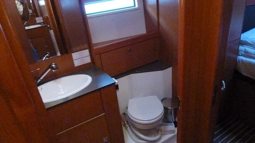 Bavaria Cruiser 56 - 5 + 1 cab. (ECONOMY)  - 9