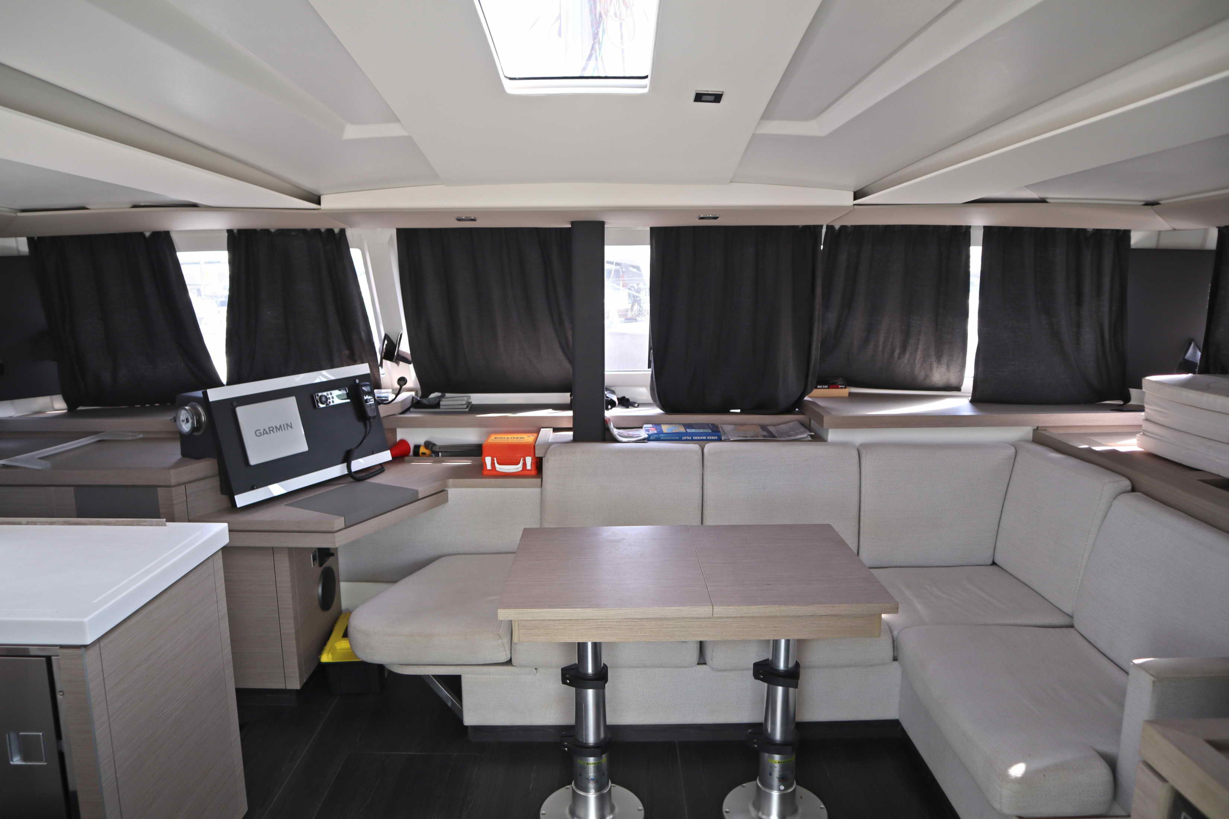 Photo #10 - Fountaine Pajot Astrea 42 - 3 + 2 cab. (CLASS) en Athènes - 35080