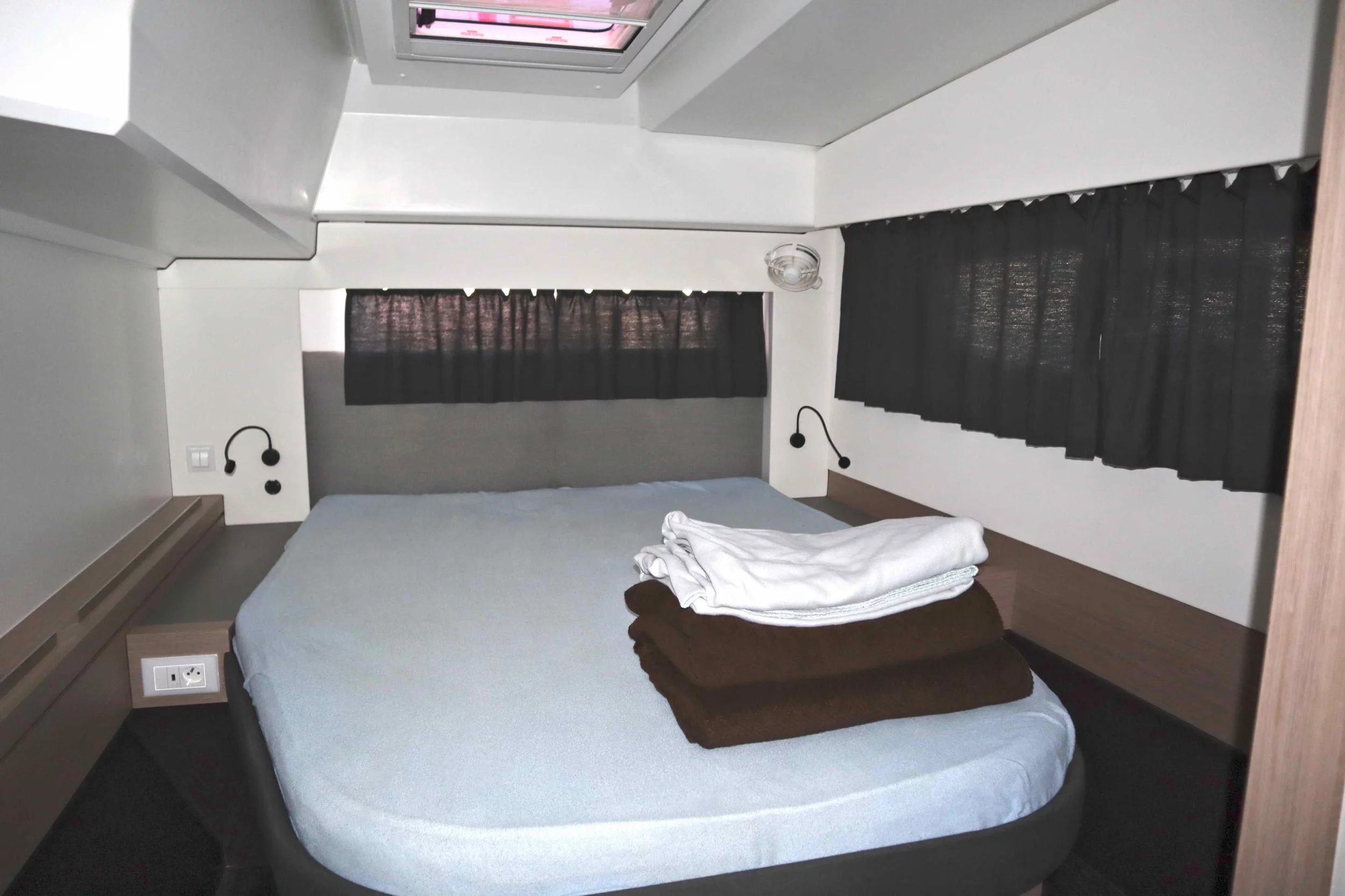 Fountaine Pajot Astrea 42 - 3 + 2 cab. (CLASS)  - 20