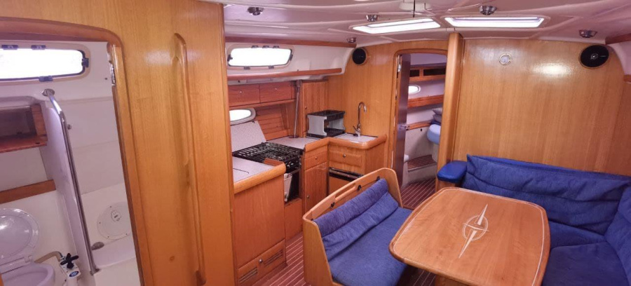 Photo #5 - Bavaria 42 Cruiser (ECONOMY) en Atenas - 35085