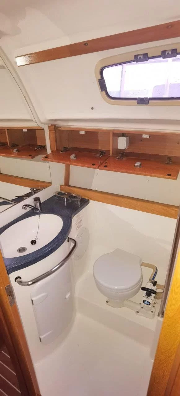 Bavaria 42 Cruiser (ECONOMY)  - 12