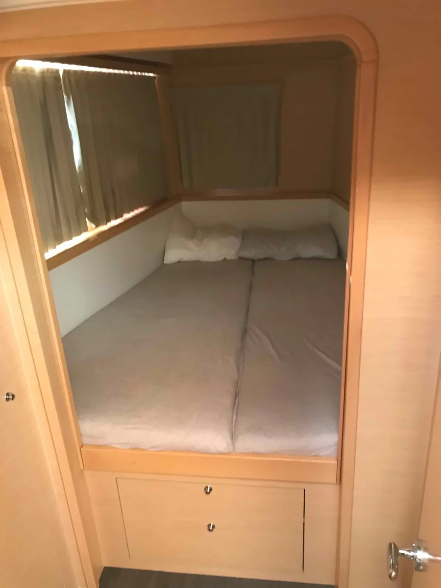Lagoon 39 (ECONOMY)  - 6