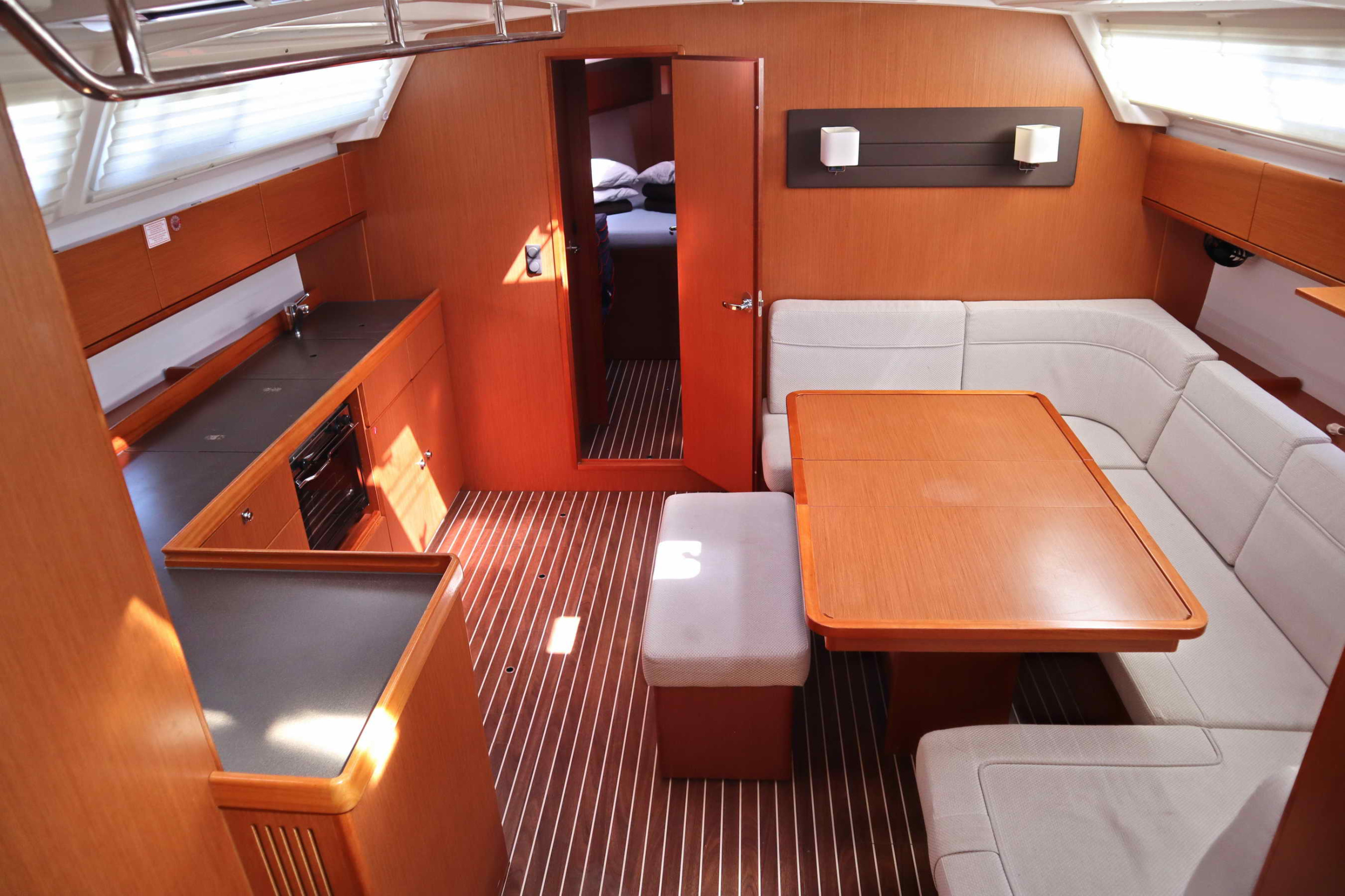 Photo #10 - Bavaria Cruiser 46 - 4 cab. (ECONOMY) in Corfù - 35112