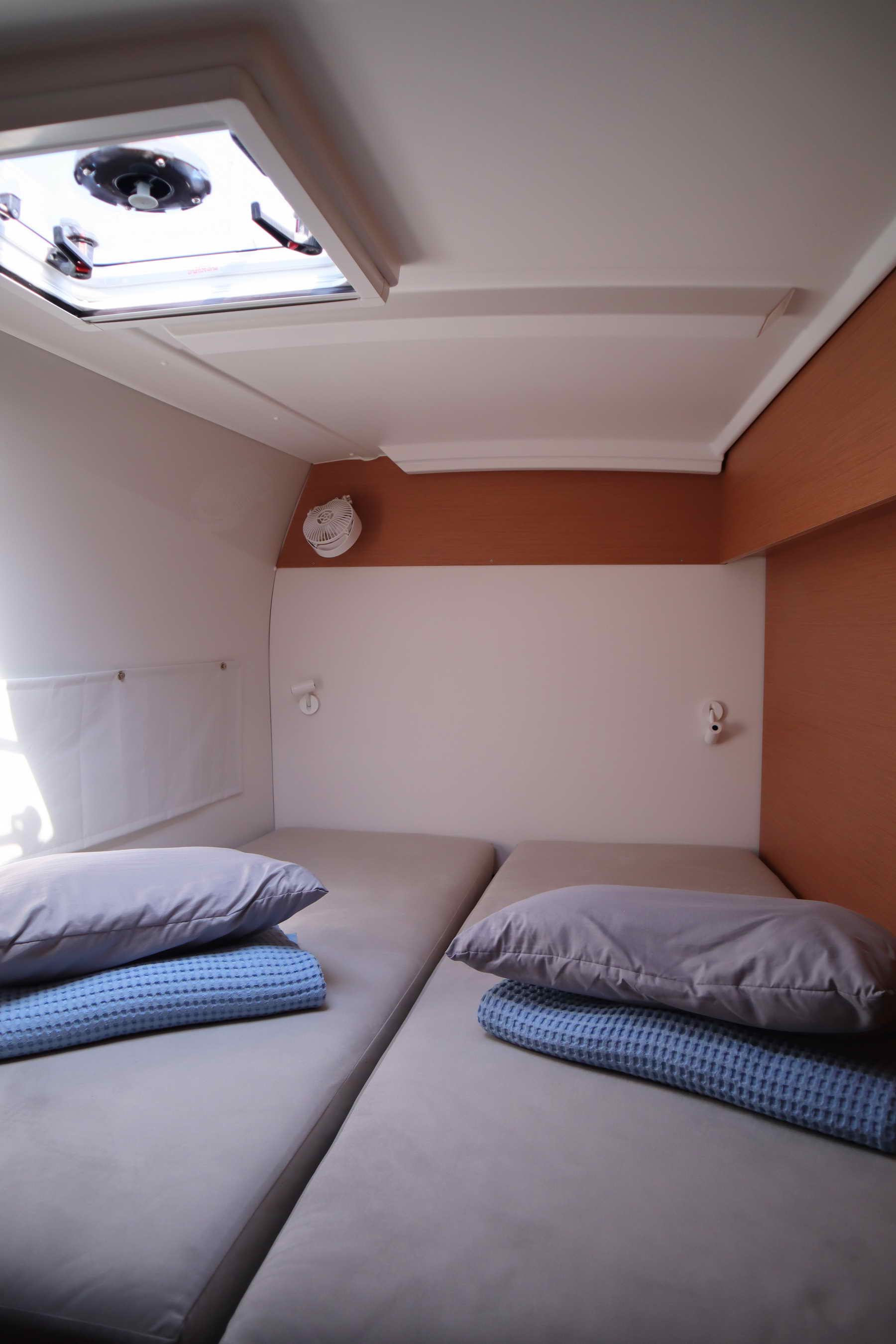 Photo #17 - Excess 11 - 4 + 1 + 1 cab. (CLASS) en Paros - 35114