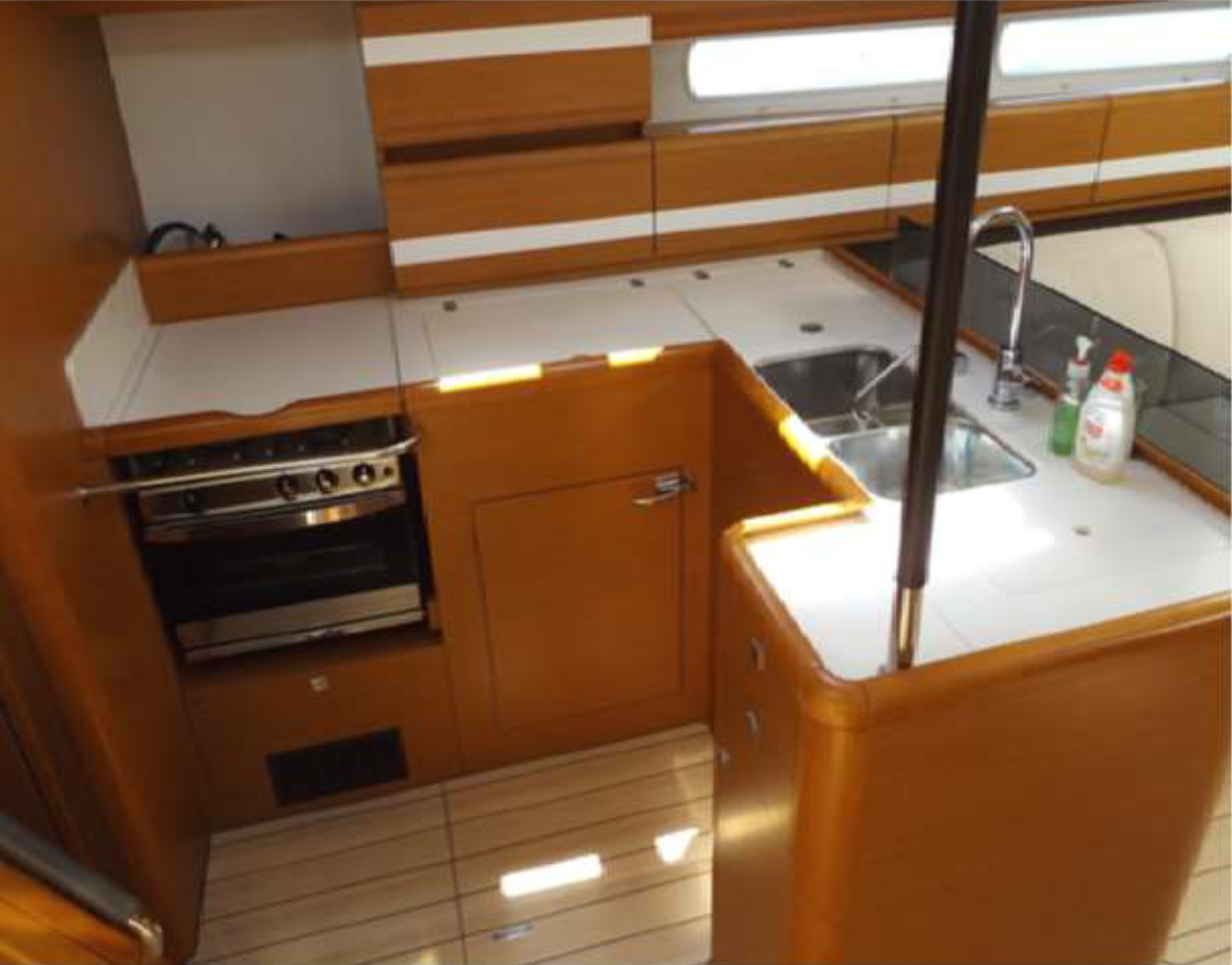 Photo #3 - Jeanneau 53 - 6 cab. (ECONOMY) en Kalkara - 35116
