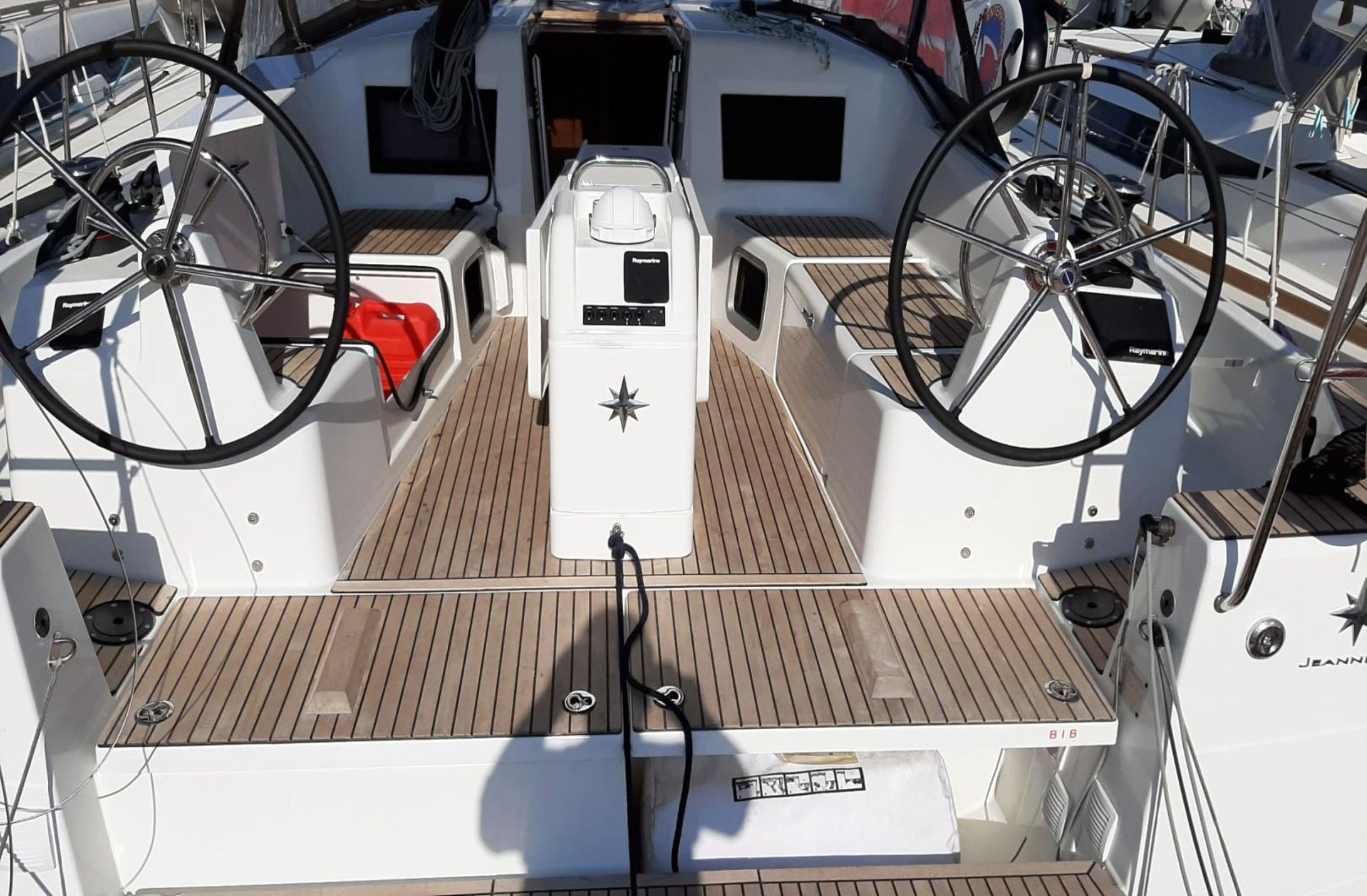 Photo #3 - Sun Odyssey 410 - 3 cab. (CLASS) in Bormes Les Mimosas - 35170
