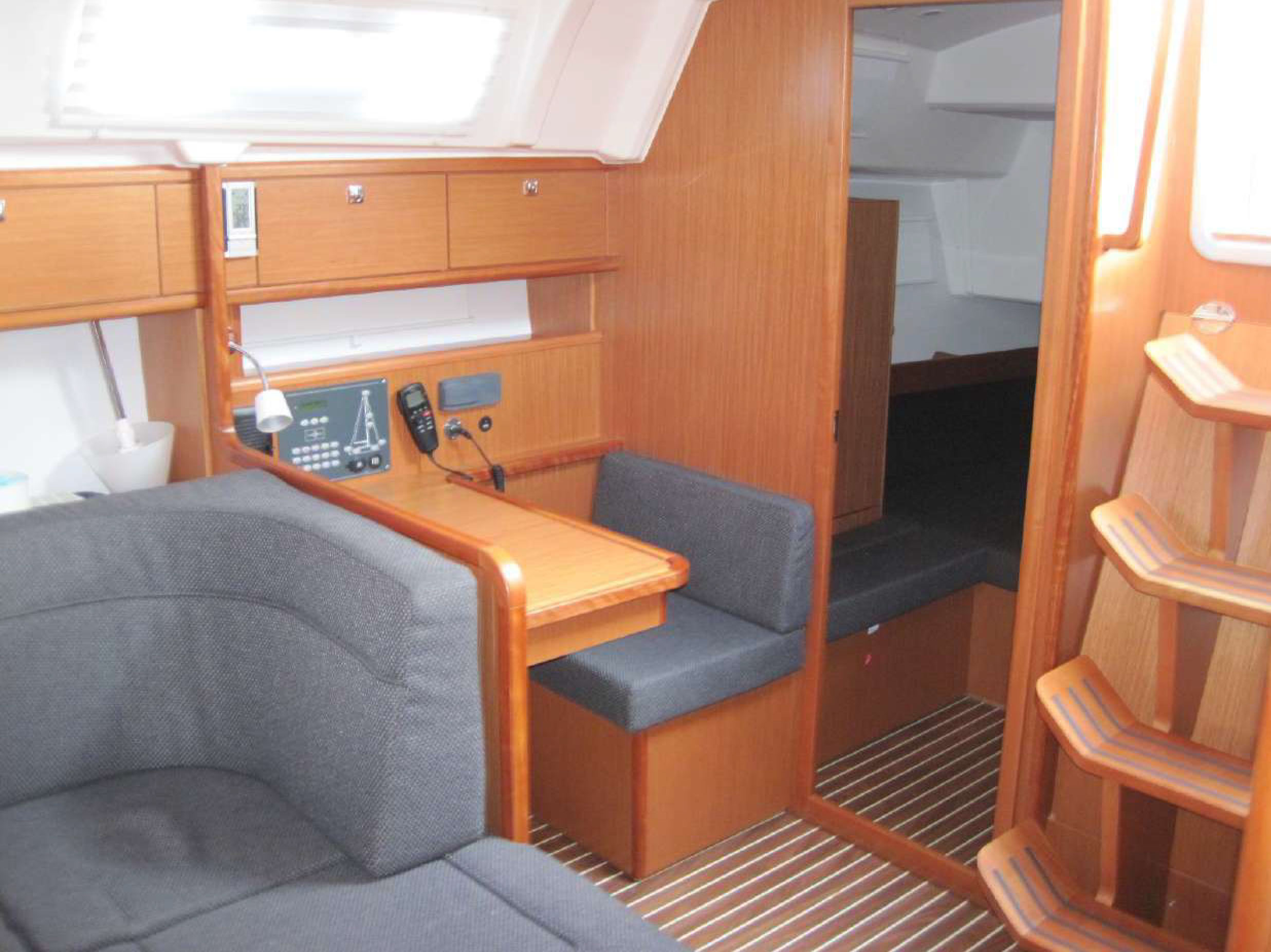 Photo #11 - Bavaria Cruiser 41 - 3 cab. (ECONOMY) en Capo d'Orlando - 35186