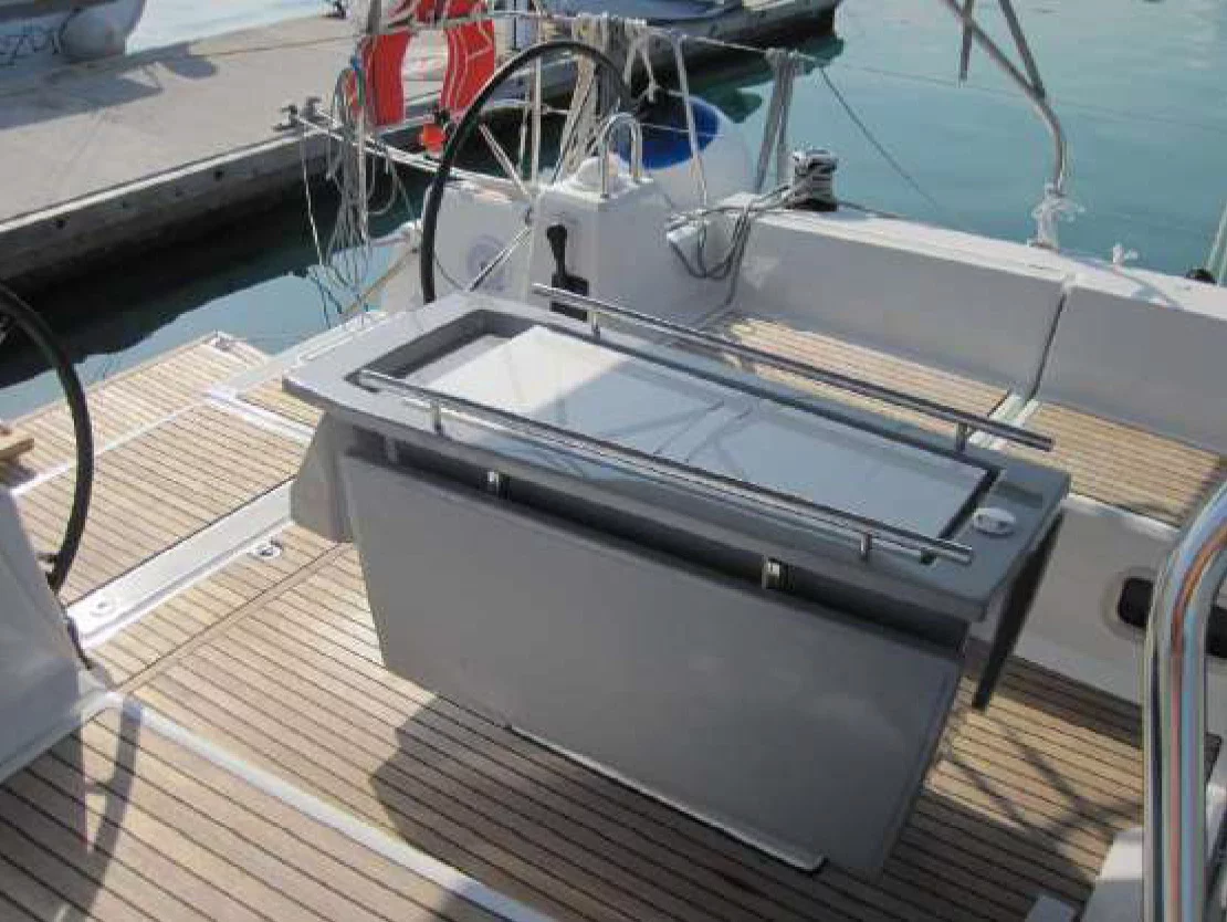Oceanis 41.1 (ECONOMY)  - 8